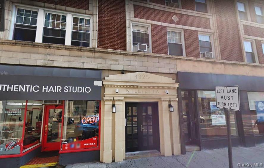 Fully renovated! 3 bedrooms, 2 full bathrooms in the heart of White Pl...