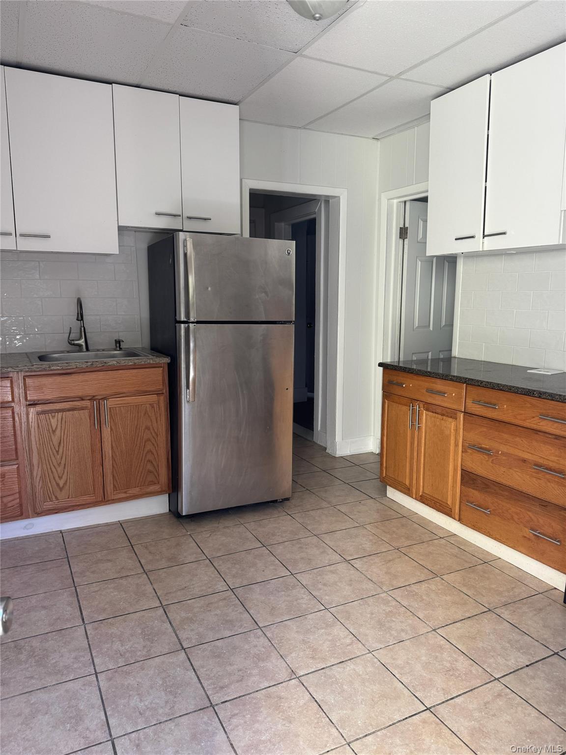 PRIME YONKERS LIVING! Discover this spacious, move-in ready 3-Bedroom,...