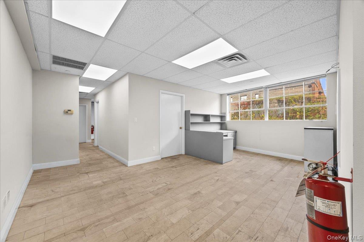 OFFICE SPACE FOR LEASE!! Discover the perfect professional workspace a...