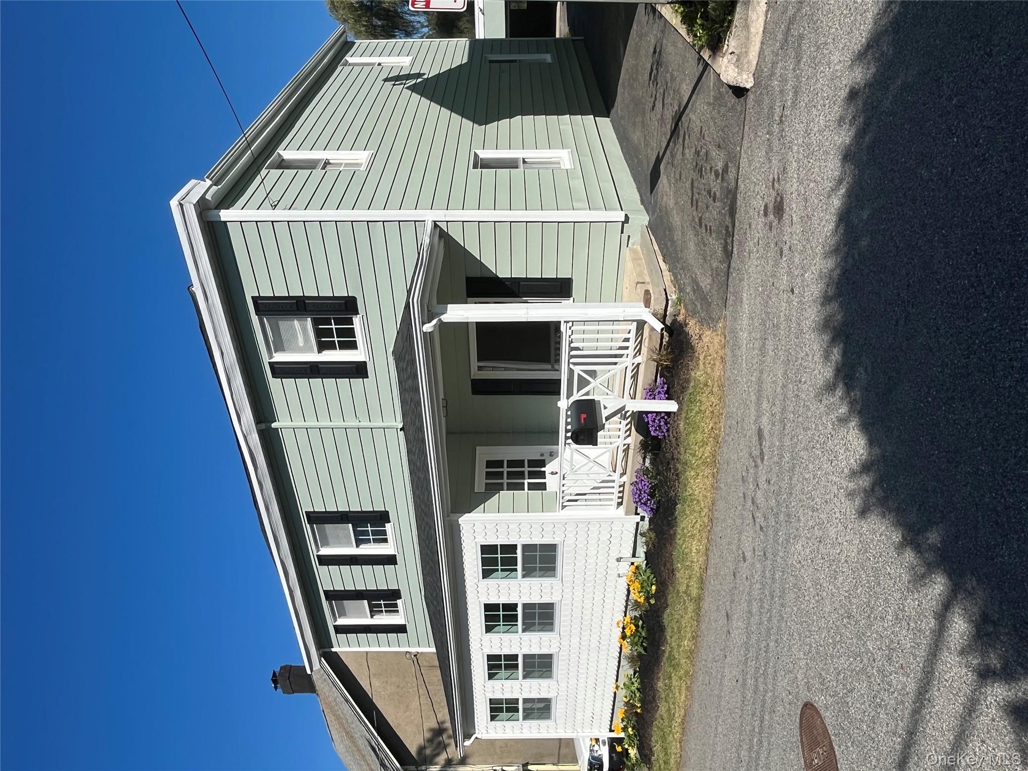 Move-In Ready Gem on a Private Dead-End Street – Fully Renovated!
Don’...