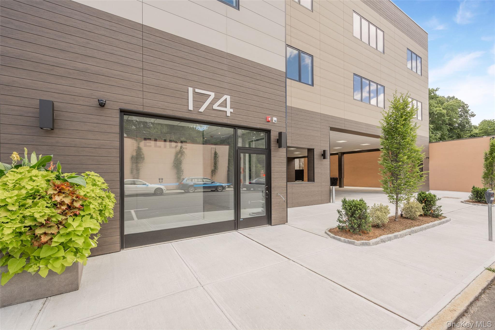 Rare Build-To-Suit opportunity in a new construction building. Can acc...