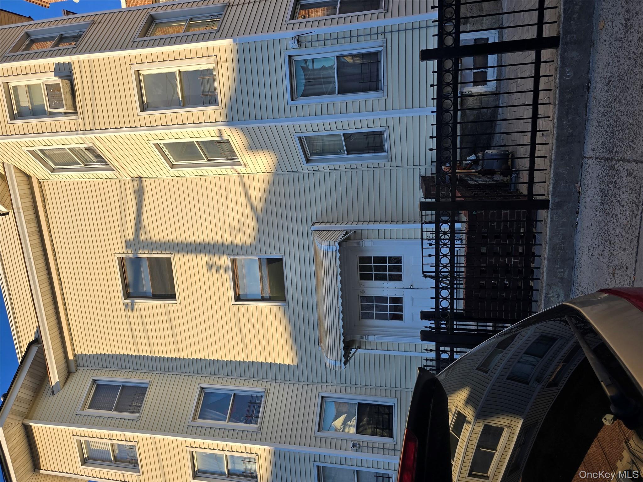 Welcome to your new home! This beautifully updated 3 bedroom apartment...