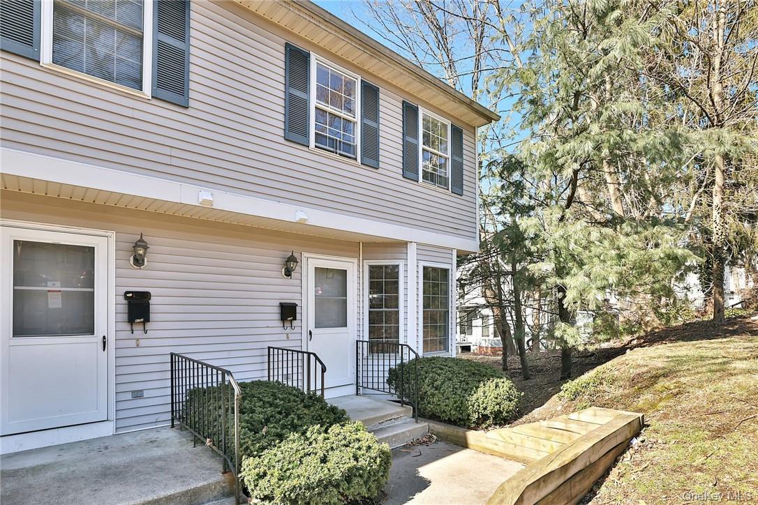 One of a kind end unit Townhome rental! First floor with a private Ent...