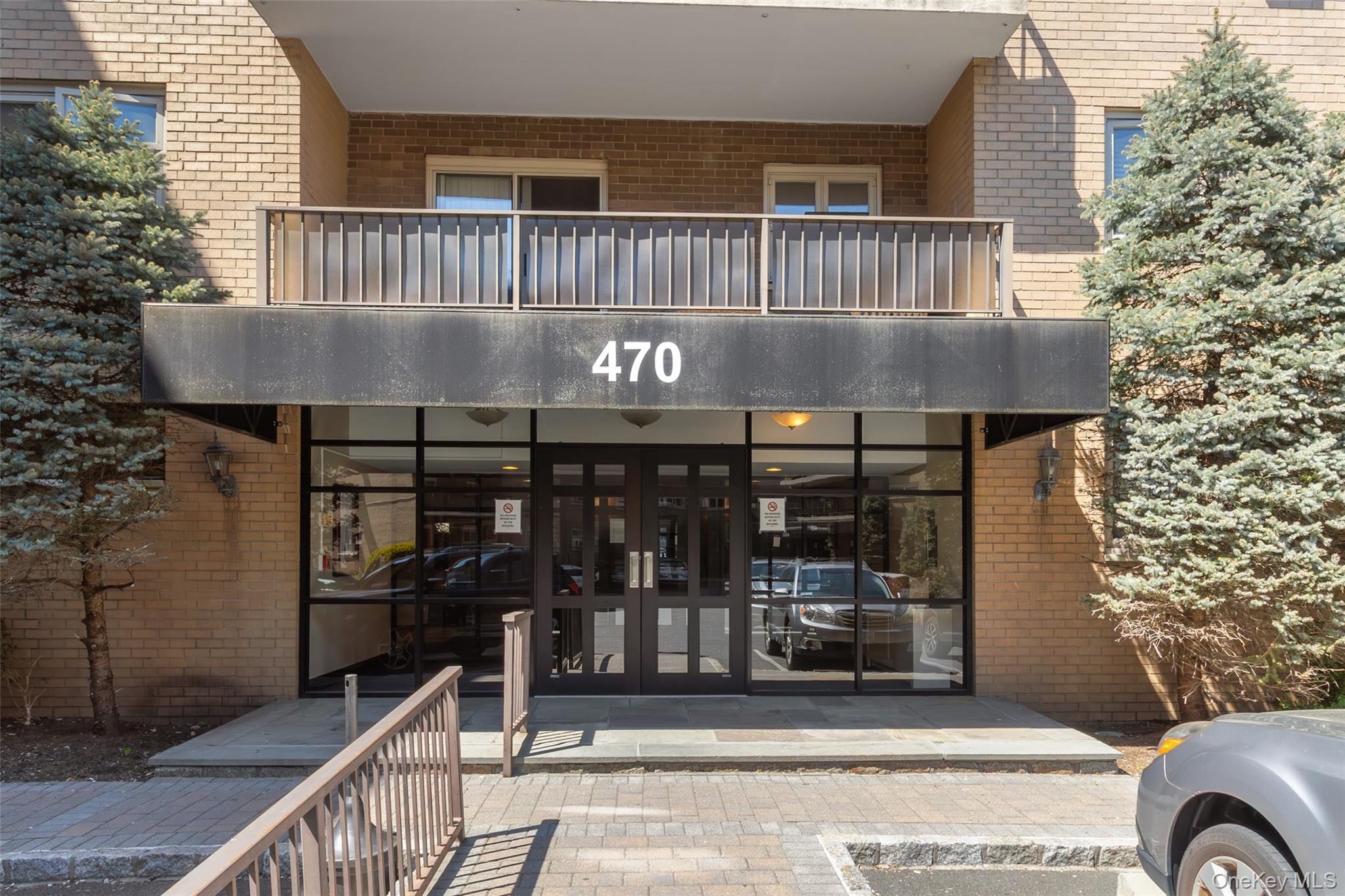 New Photos! Currently vacant. Welcome to Newport Towers in the heart o...