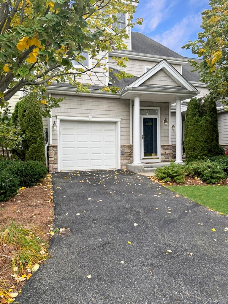 Sought after Westchester County condo community on the Hudson River. T...