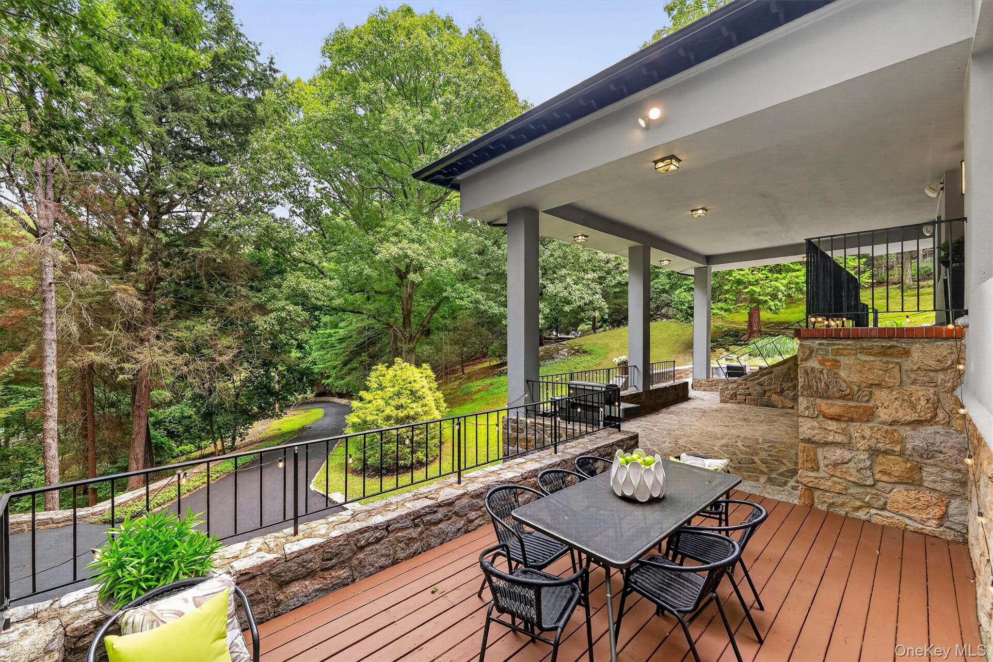 Photo 4 of this property