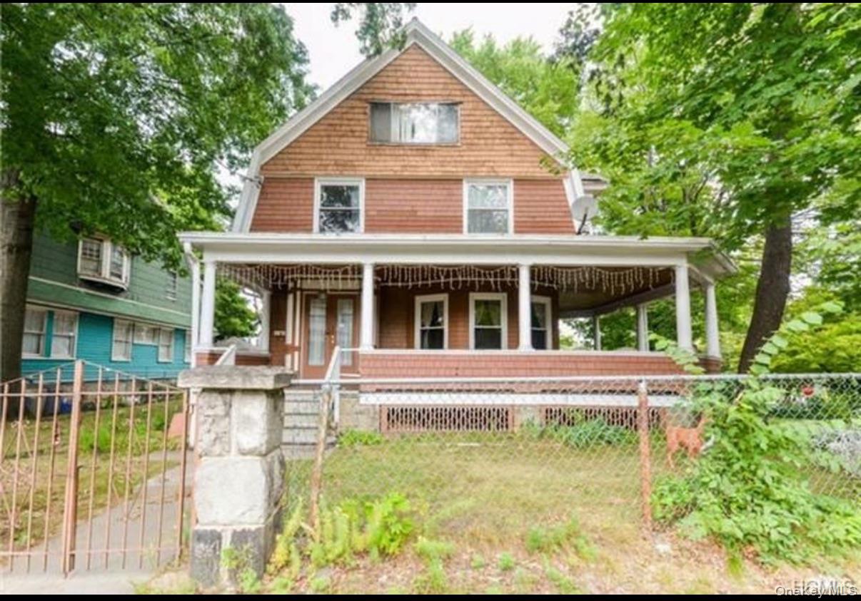 Accepted offer with back up , Contracts out. No More showings.
Cash, R...