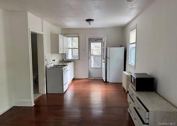 PET FRIENDLY 1 bedroom 1 bath apartment in Dobbs Ferry in the Ardsley...