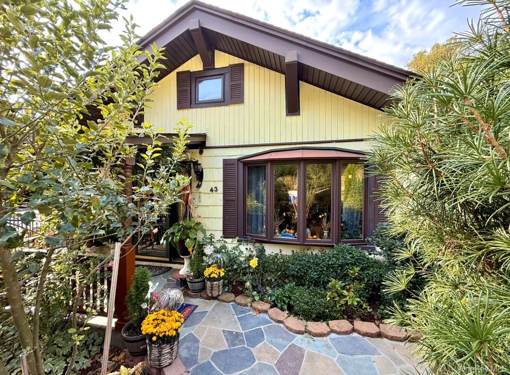 Turnkey Living with Full Compliance " Welcome to this delightful Croto...