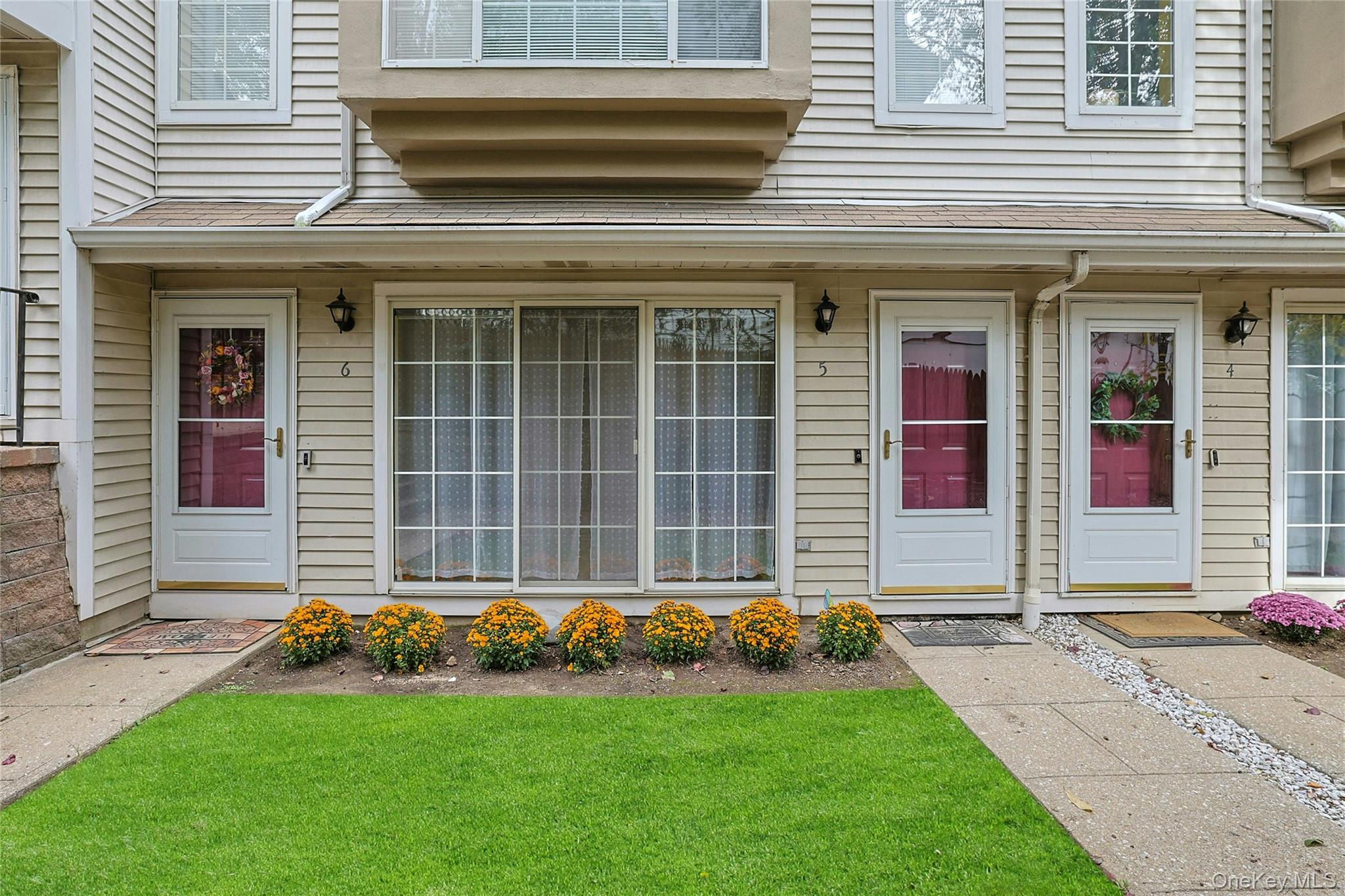 Move-in Ready 1 bedroom, 1.5 bath rental unit with Private Entrance!...