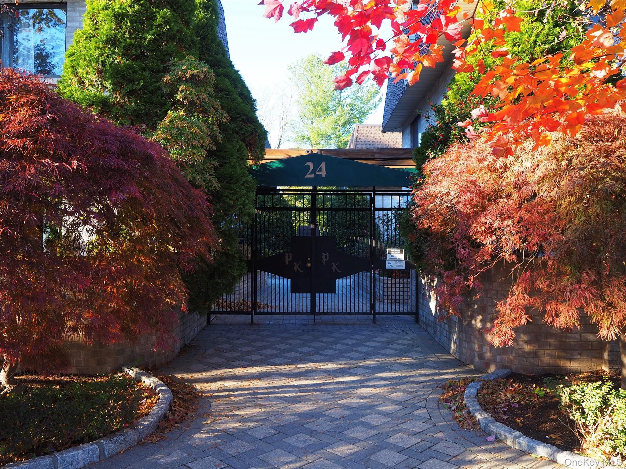 Welcome to the sought-after Palladin's Keep complex, on a quiet reside...