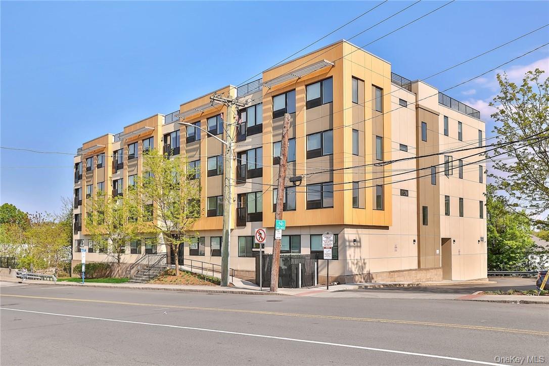 Exceptional real estate property situated in a prime location, with co...