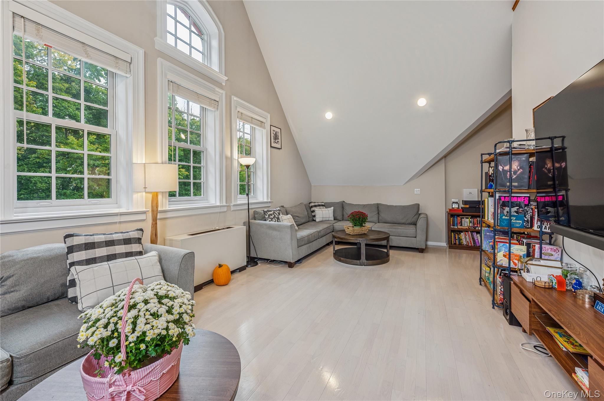 Welcome to a rare opportunity to own a stylish loft in the historic la...