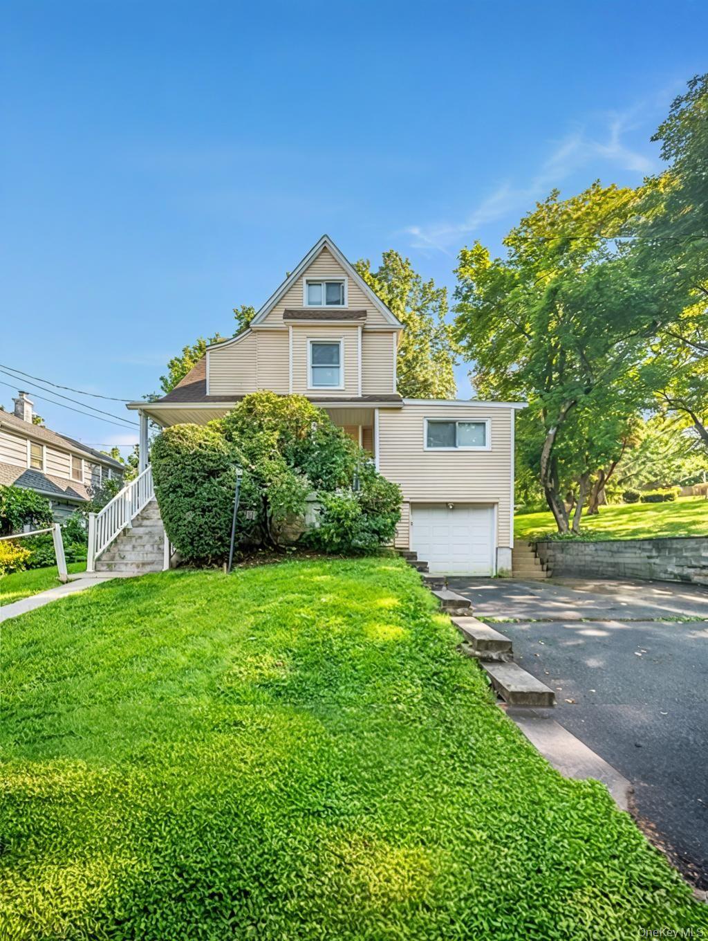 Exceptional property that can be either an enormous single-family home...