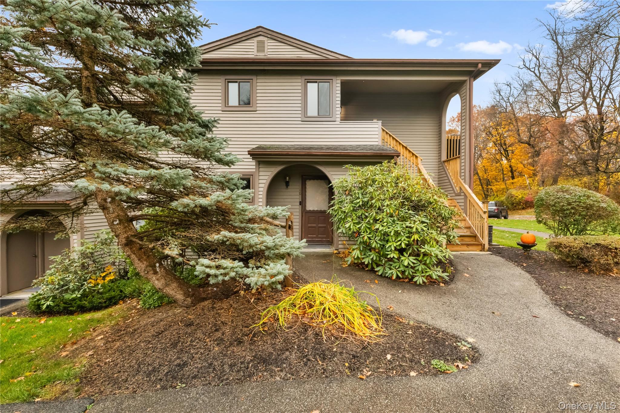 Welcome to this beautiful 1-bedroom, 1-bath condominium in the heart o...