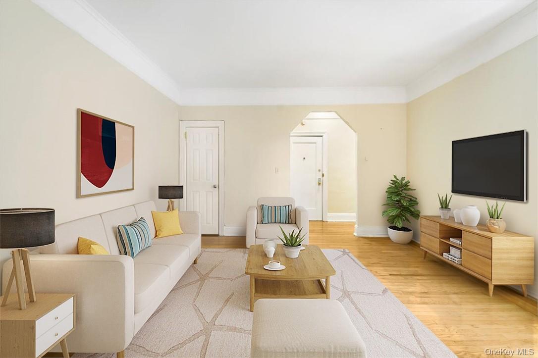 Charming 1-Bedroom Co-op for Rent in the Heart of Mount Vernon! This d...