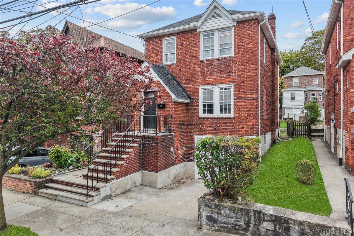 Welcome to 128 Kimball Terrace, a charming two-story single-family hom...