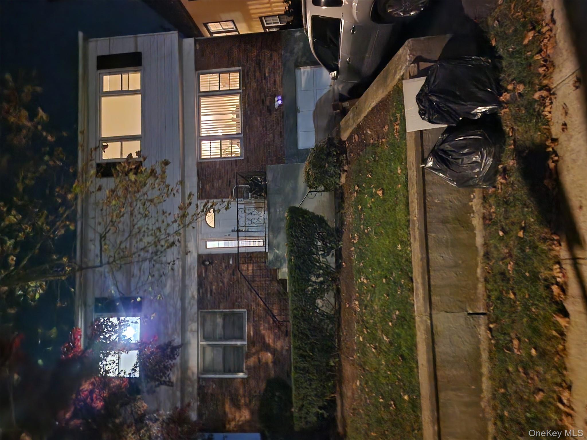 Rare opportunity to rent in the lovely Chester Heights section of Moun...