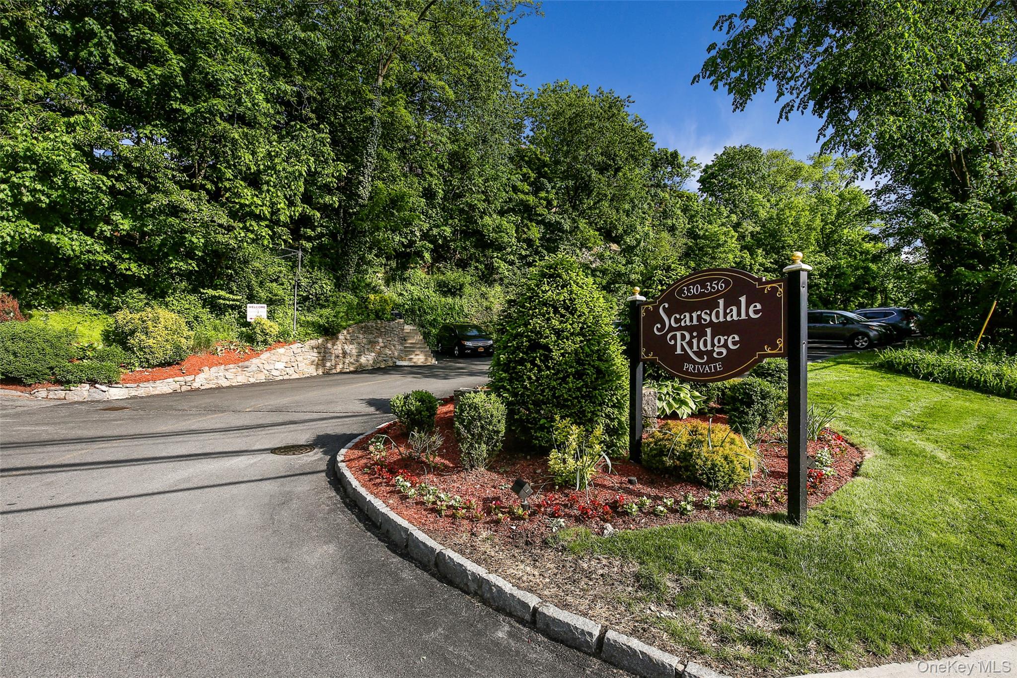 Centrally located and tranquil apartment nestled in Scarsdale Ridge of...
