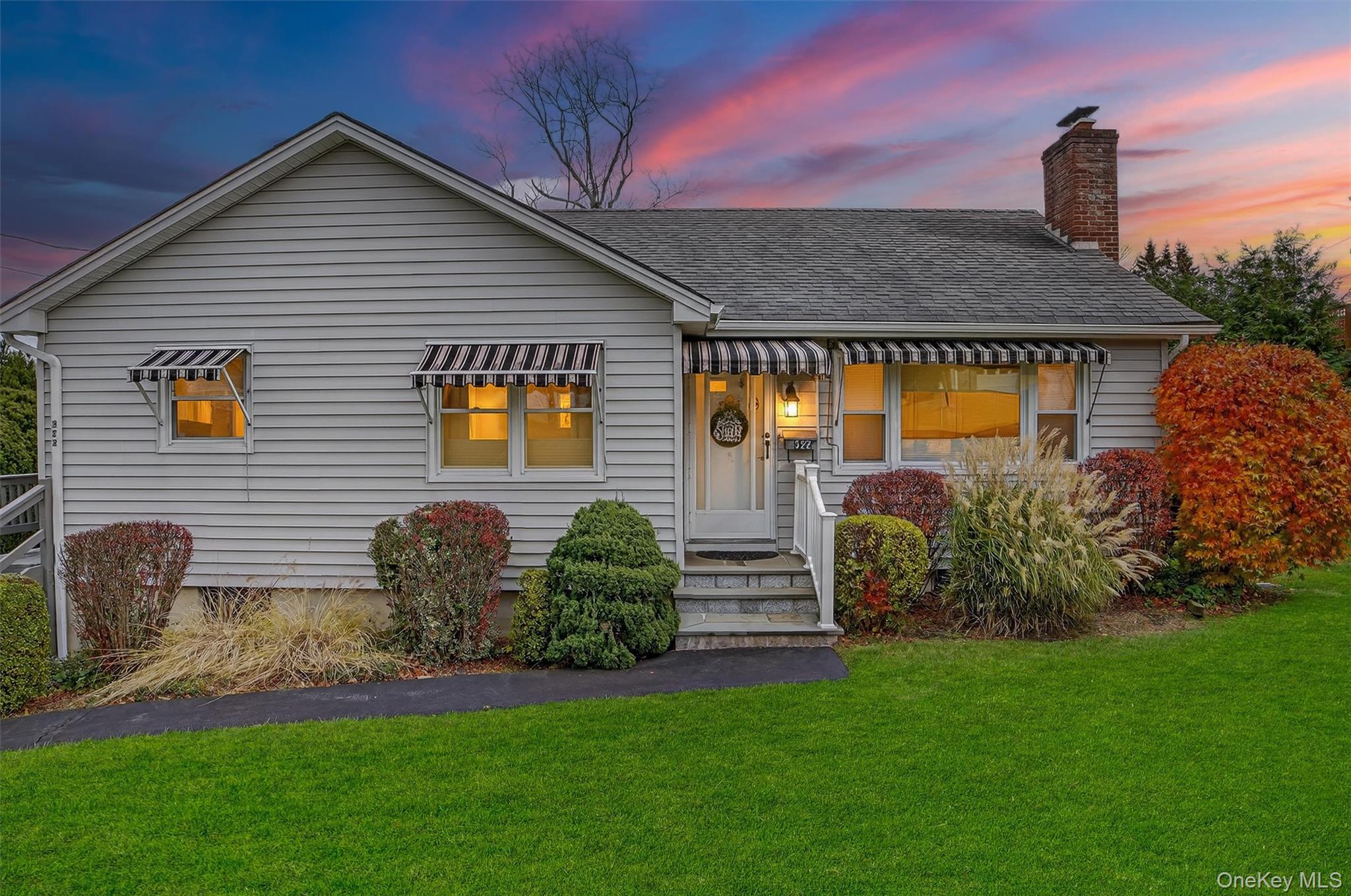 A commuter's dream whether by road or rail you are never more than min...