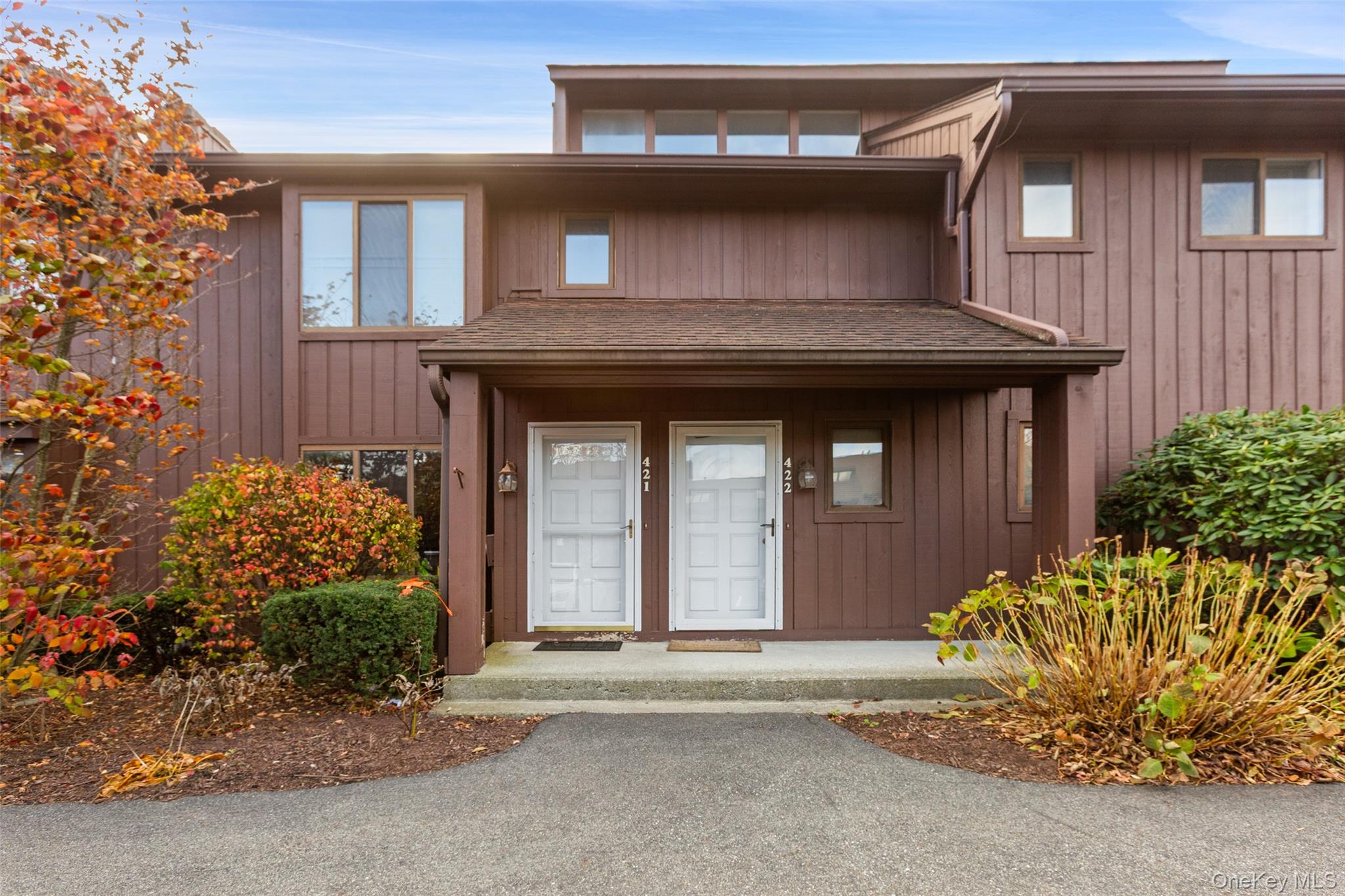 Welcome to Lakeside Colony where lakeside living is right at your door...