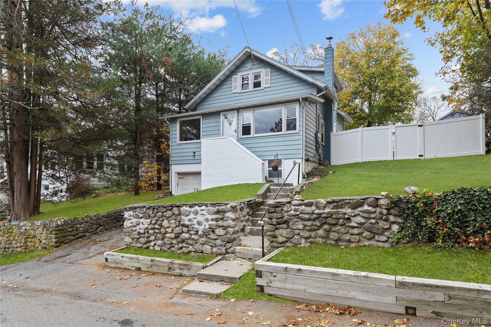 This Is The One! An upgraded and super-well-cared-for gem on a quiet s...