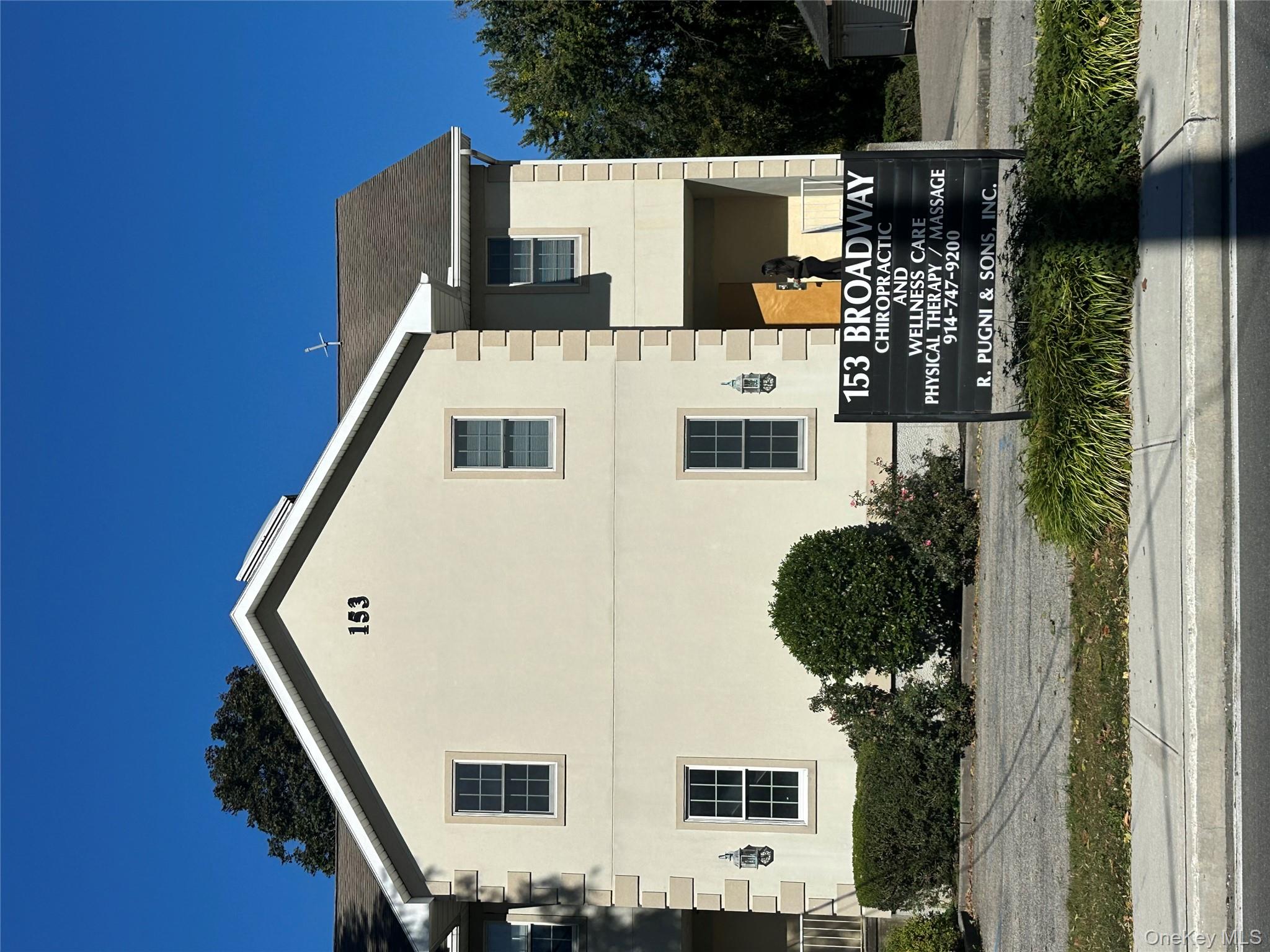 Prime location for your next office space. This fully furnished, turnk...