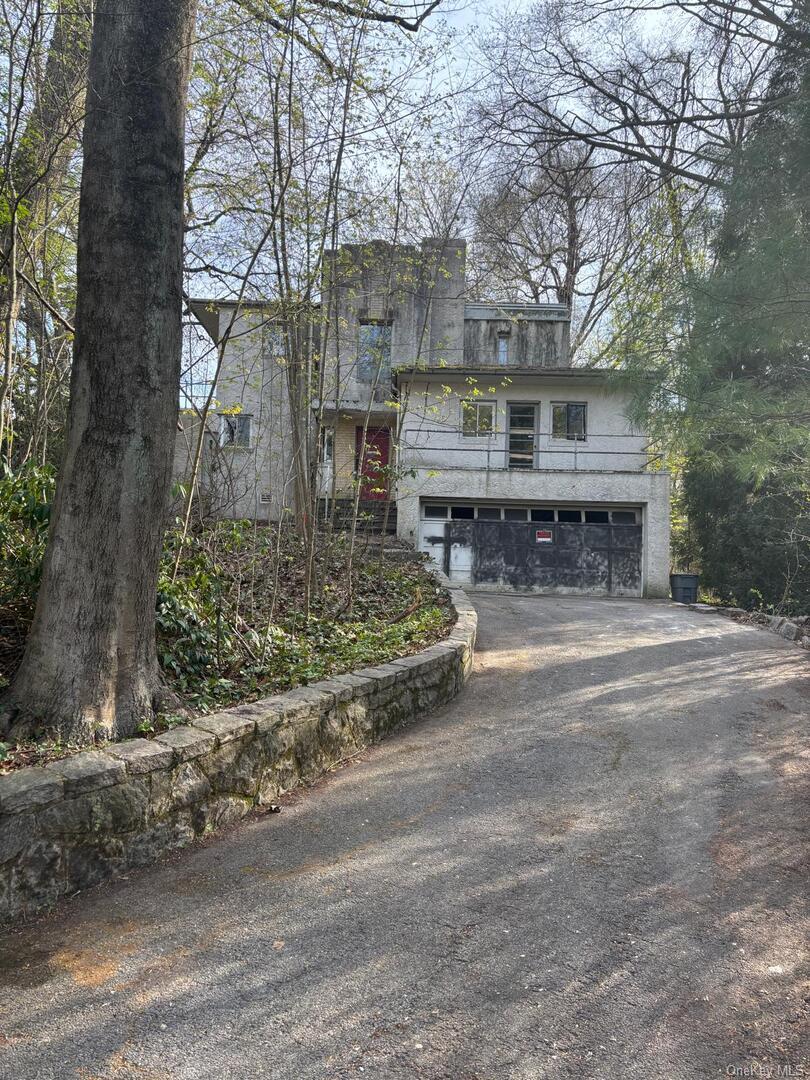 Single-family home located at the highly coveted Bronxville Country Cl...