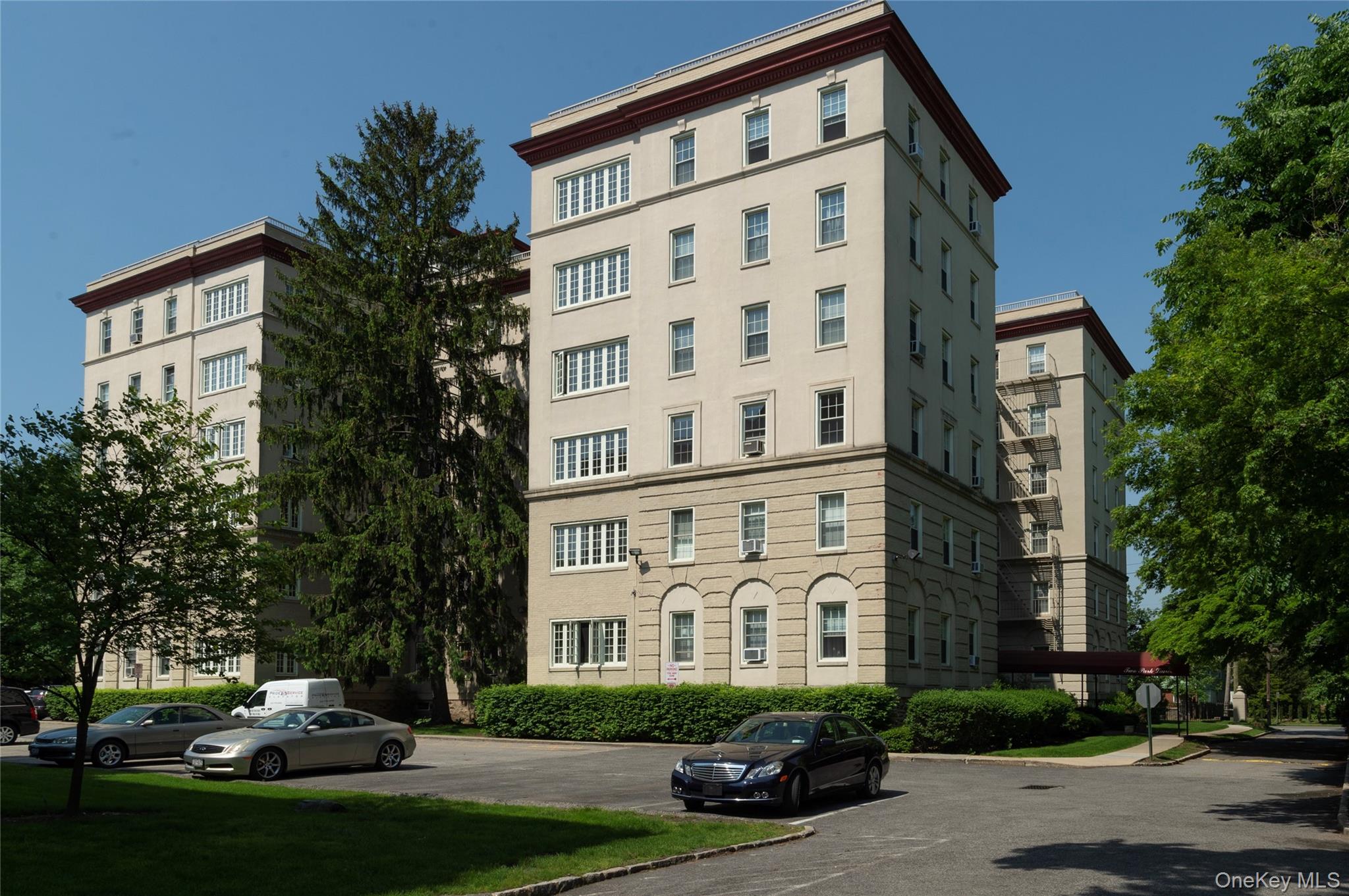 Welcome home to this fabulous luxuriously renovated two bedroom one ba...