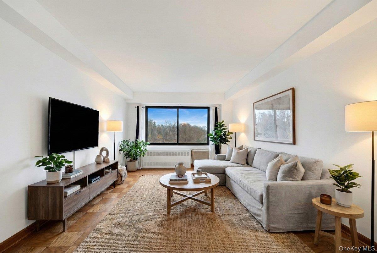 Enjoy downtown living in this 2-bedroom, 1-bath, 1,000 sq. ft. co-op u...