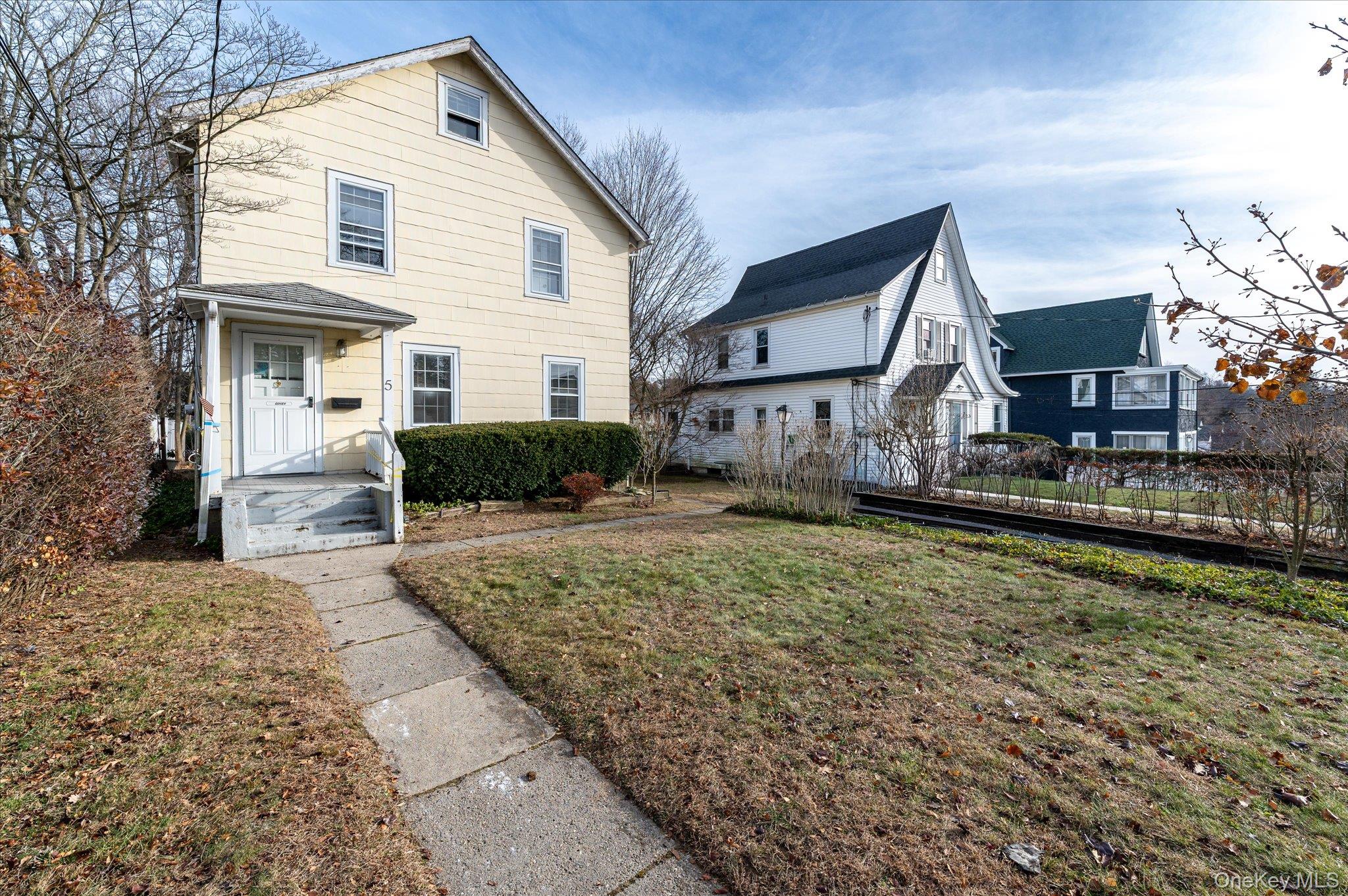 Great opportunity to renovate and make your own! Featuring a tradition...