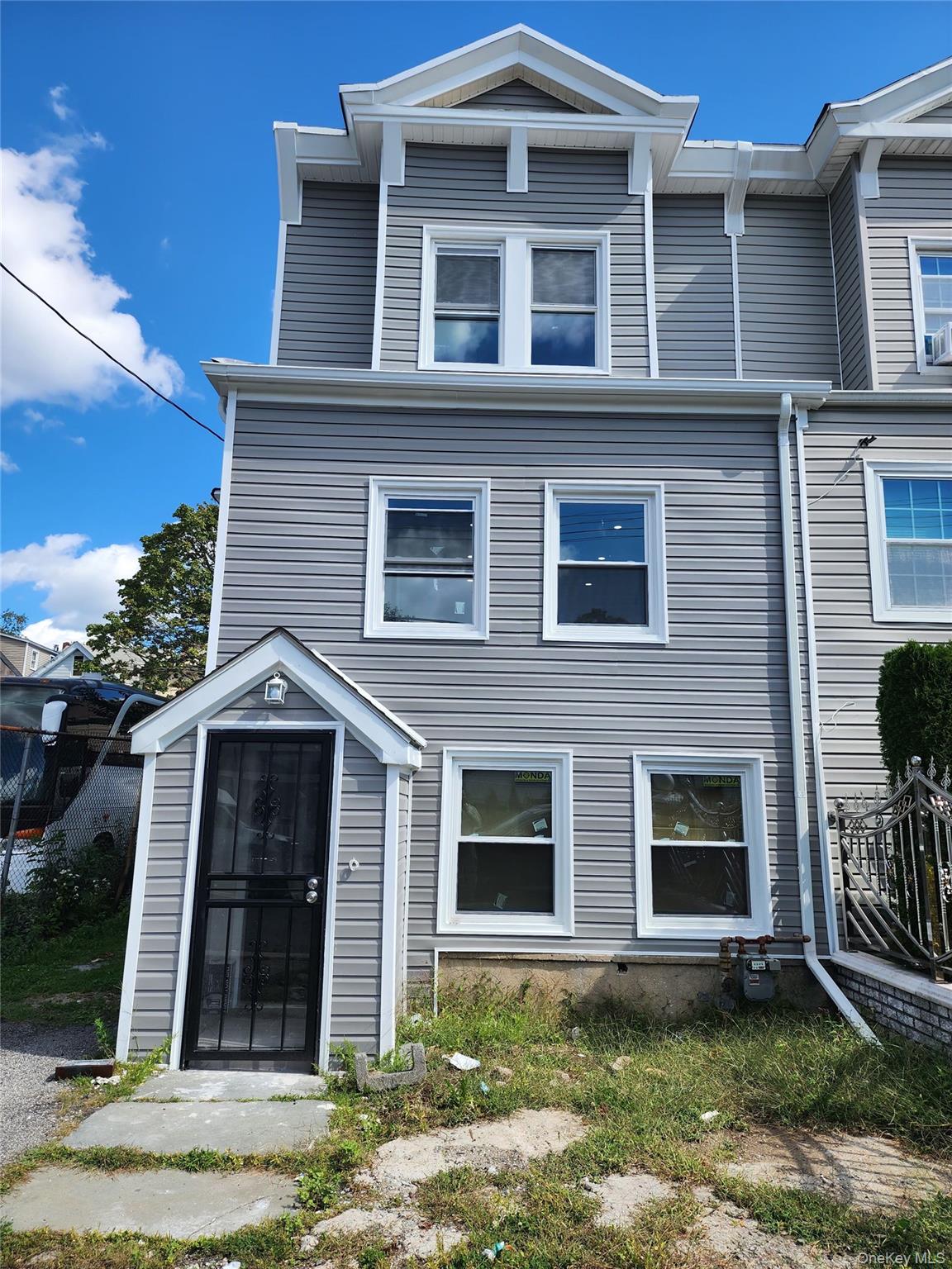 NEWLY RENOVATED, SEMI-DETACHED AND VACANT 1 FAMILY PROPERTY (MOTHER AN...