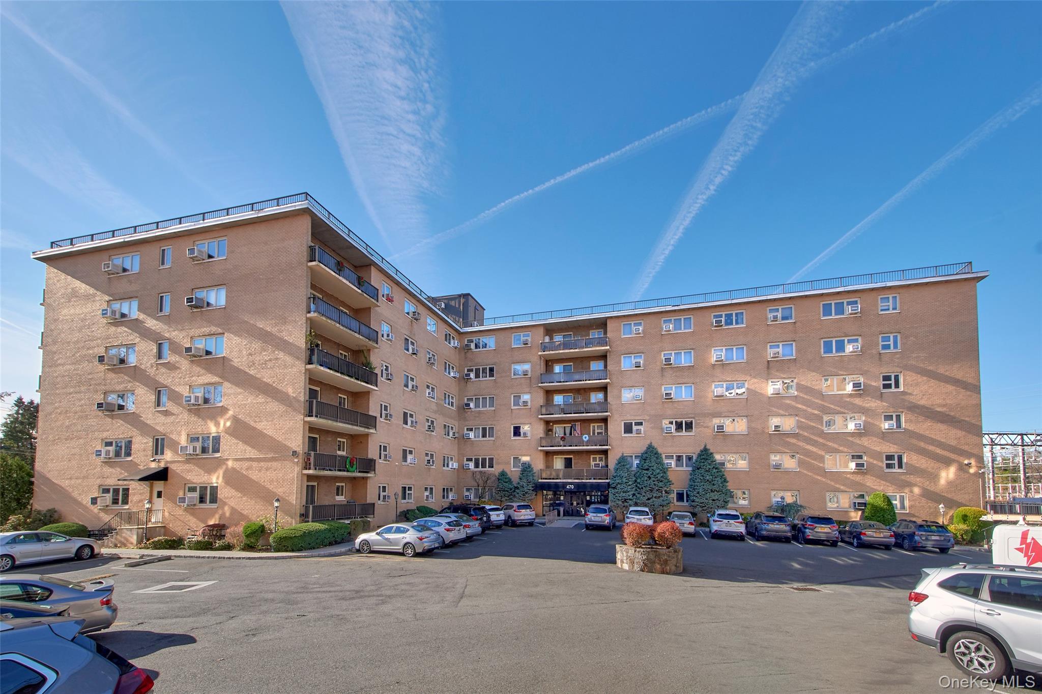 Welcome to Newport Towers, centrally located in downtown Harrison! Mov...
