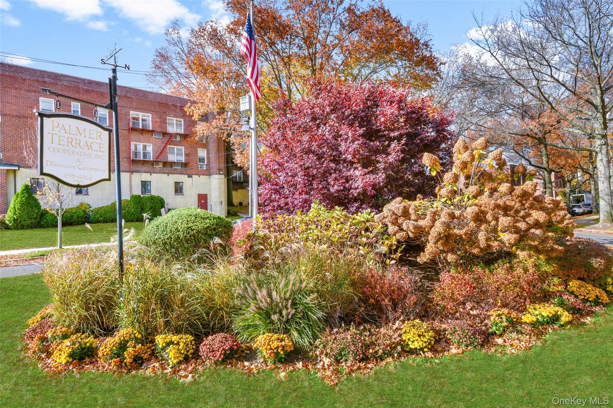 This move-in ready, first-floor end-unit 2 bedroom /1bath co-op apartm...