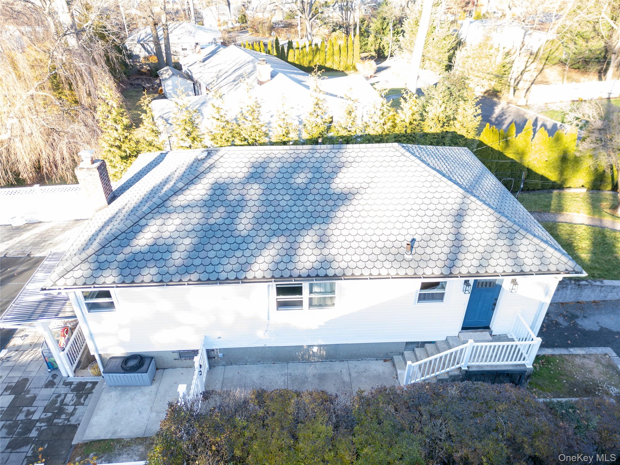 Come see this sunlit 3-bedroom ranch located on a quiet Colonial Heigh...