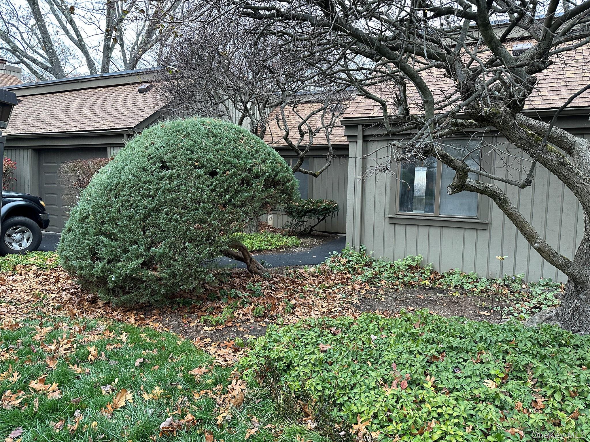 EASY ONE LEVEL LIVING with Interior Access to your One Car Garage. Sli...