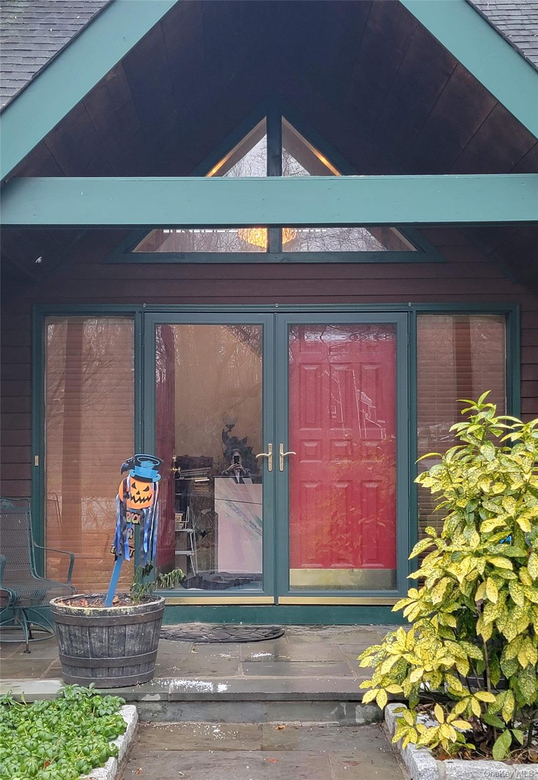 Perfectly Priced With Future Updates In Mind!! With Tons Of Room, An A...