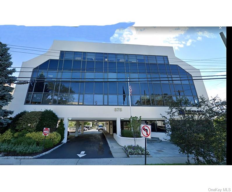 Idle office for small company. Prime location! Additional Information:...