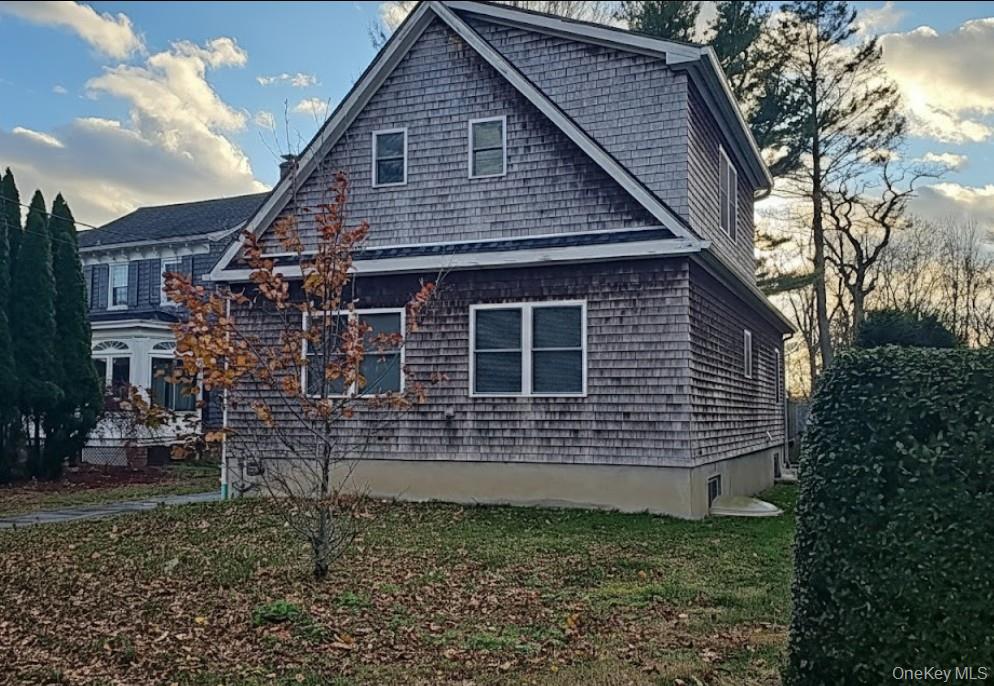 Enjoy the best of both worlds. Experience a blend of modern elegance a...