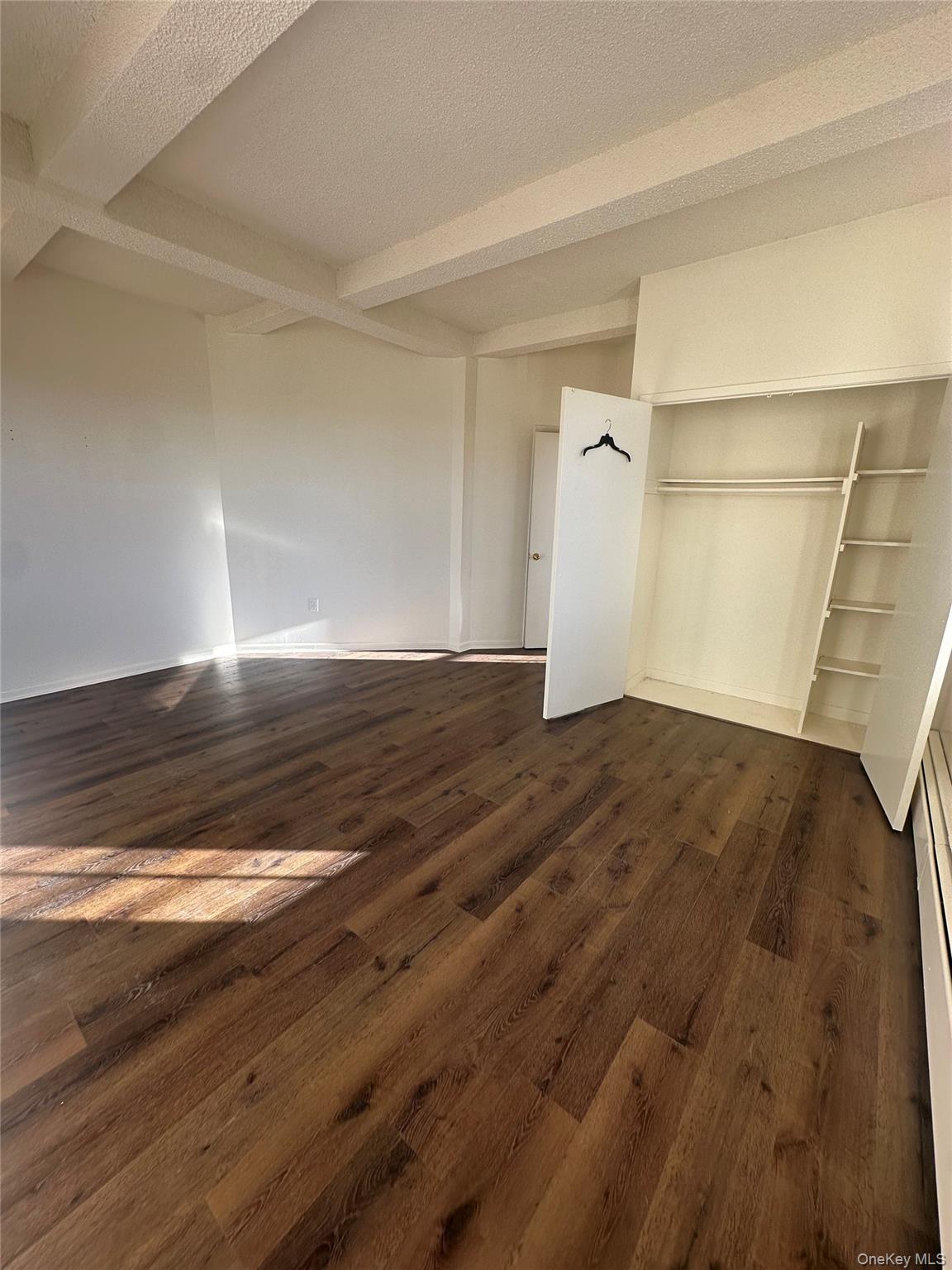 Bright and spacious 2 bedroom