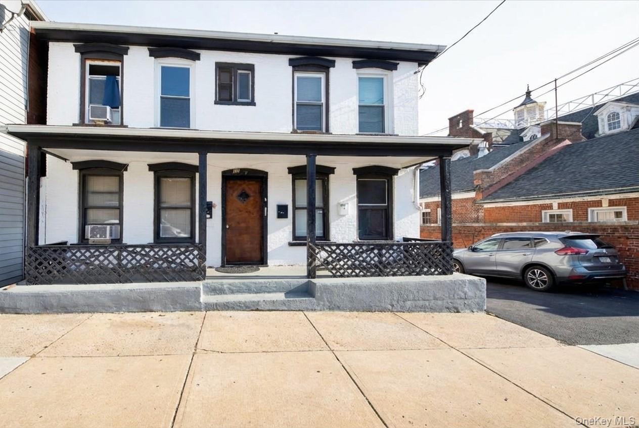 Investor alert! 11 N 6th Avenue in Mount Vernon is a solid triplex wit...