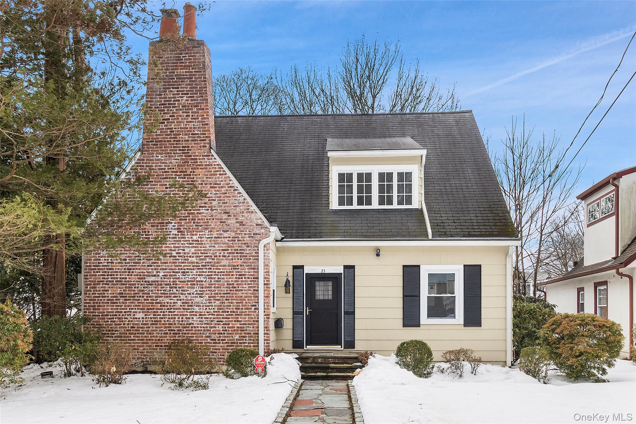 Situated in the sought-after Hamlet of Westminster Ridge, this three-b...