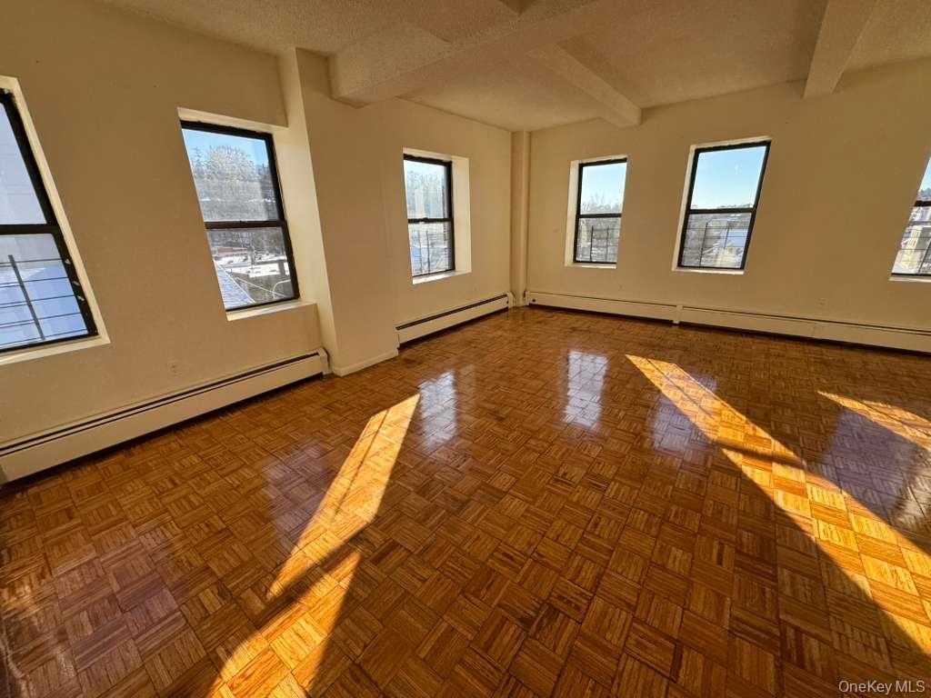 This unit is situated on Ludlow St & Hamilton Ave. The sunny two-bedro...