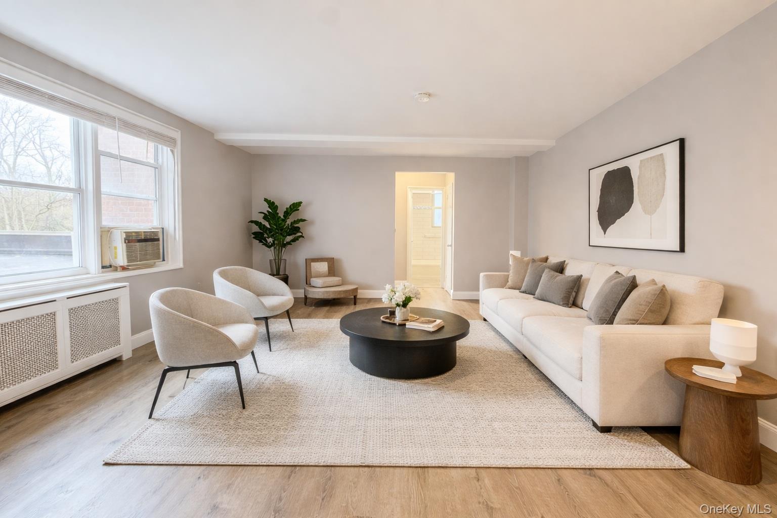 Discover this modern first floor 1bedroom apartment located at the lux...