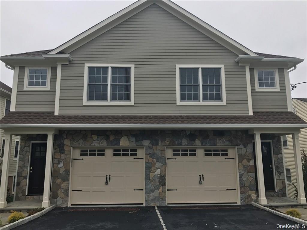 Welcome to 401 Columbus Ave. This young tri level 3 bedroom, 3 1/2 bat...