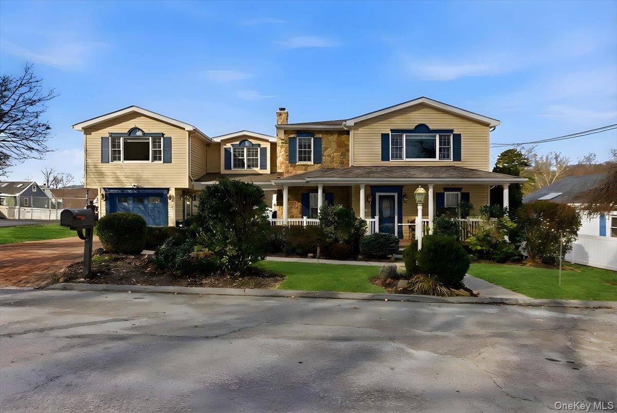 Great curb appeal and a pleasure to show this well-maintained home.  S...