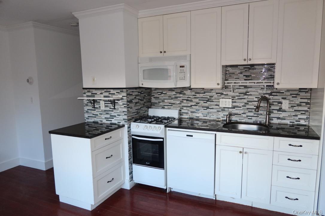 Photo 6 of this property