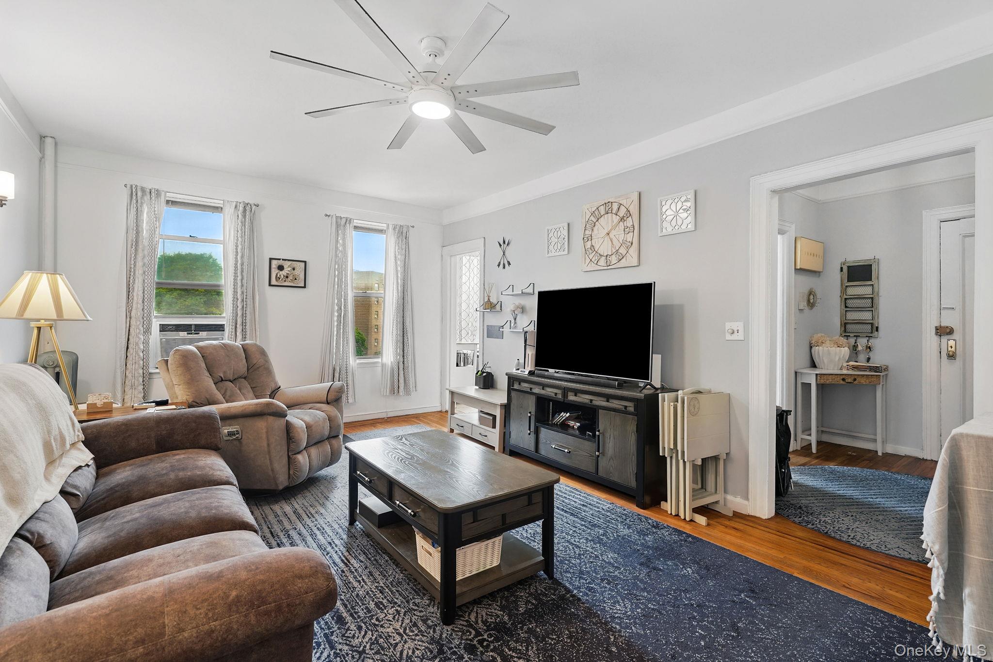 Welcome to Wellington Court, a timeless pre-war cooperative built in 1...