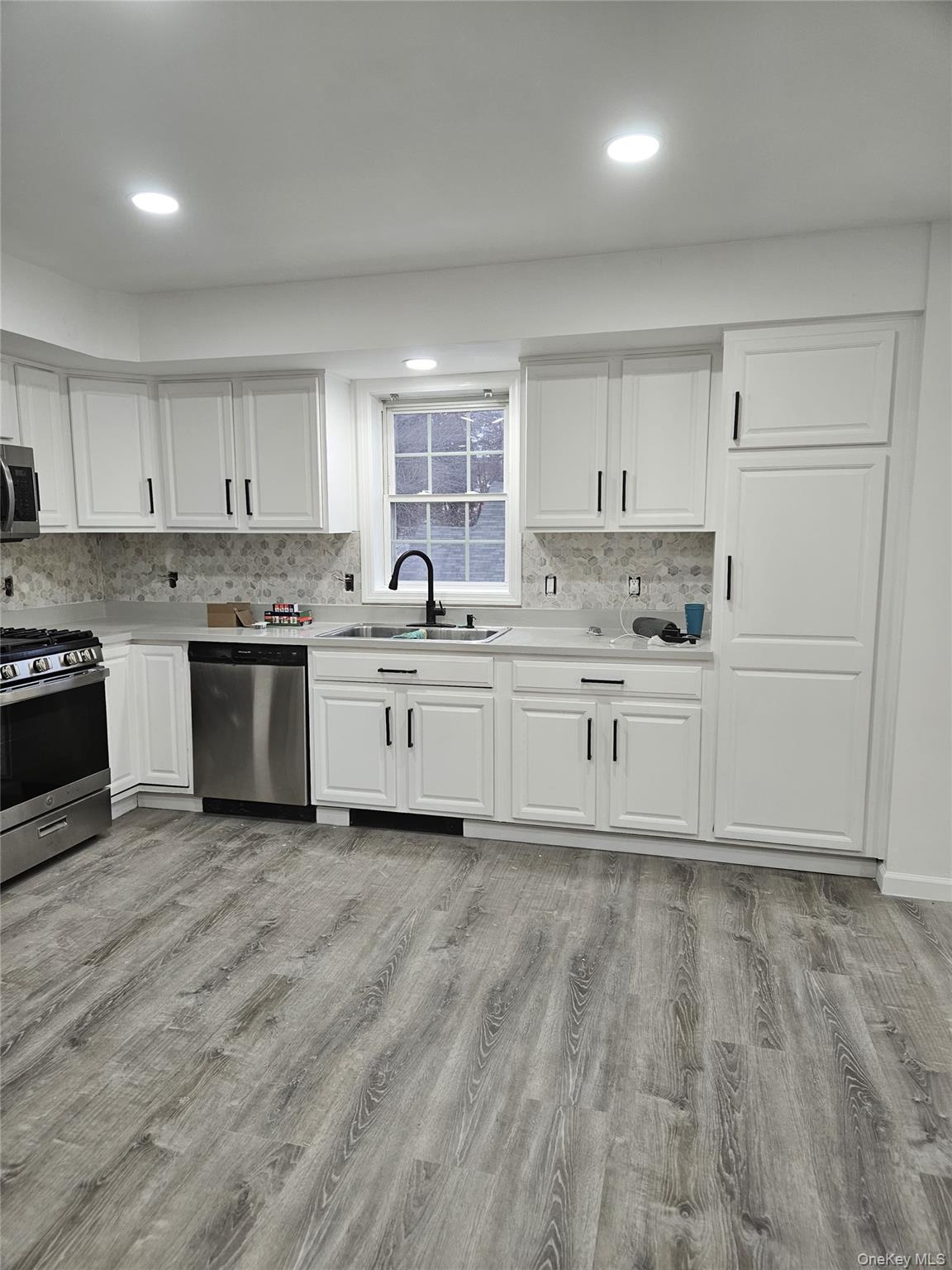 Renovated Exceptional 3 bedroom 2 bathroom apartment. Very spacious an...