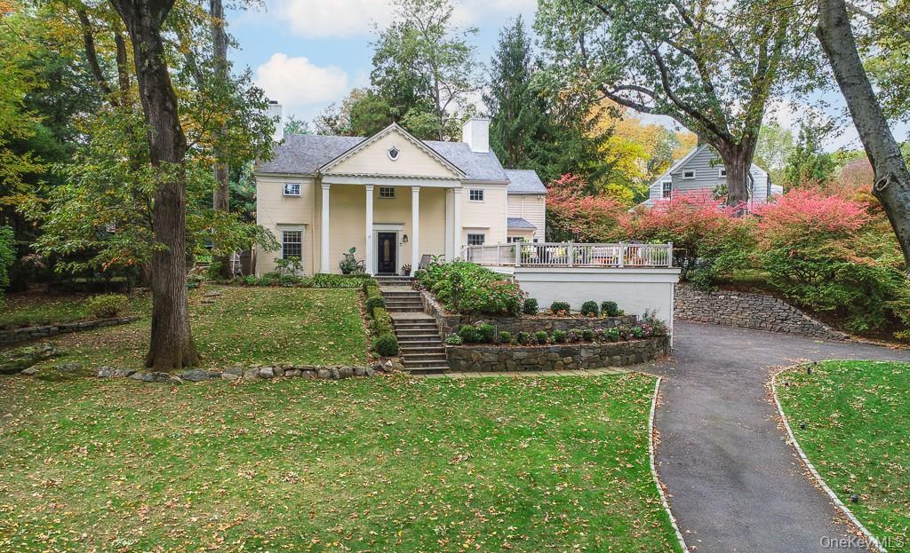 Classic style meets convenience at this sophisticated colonial located...